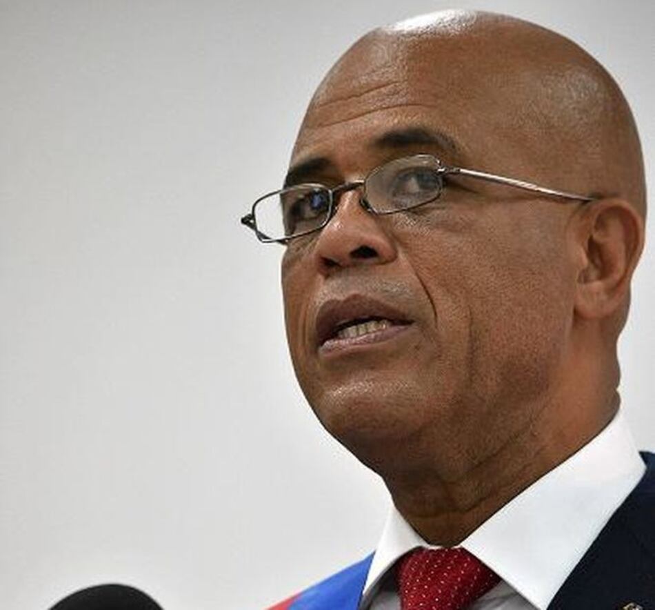 Michel Martelly deja el poder a gobierno interino