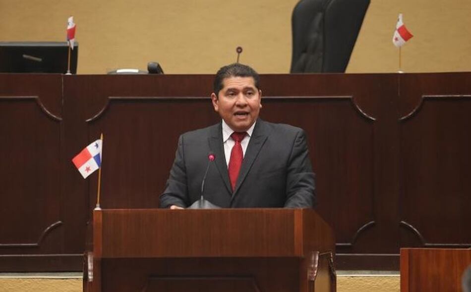 Rubén De León presenta balance sobre gestión legislativa del segundo periodo