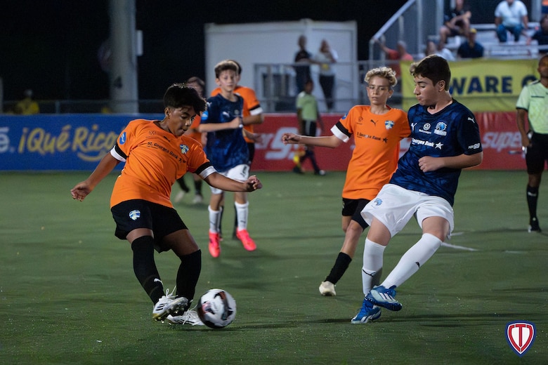 Victorias cardíacas, goleadas y un póker marcan jornada inaugural de la Copa Talento