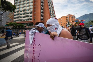 Con protestas, venezolanos han expresado su rechazo a la reelección de Maduro; así ha transcurrido la jornada