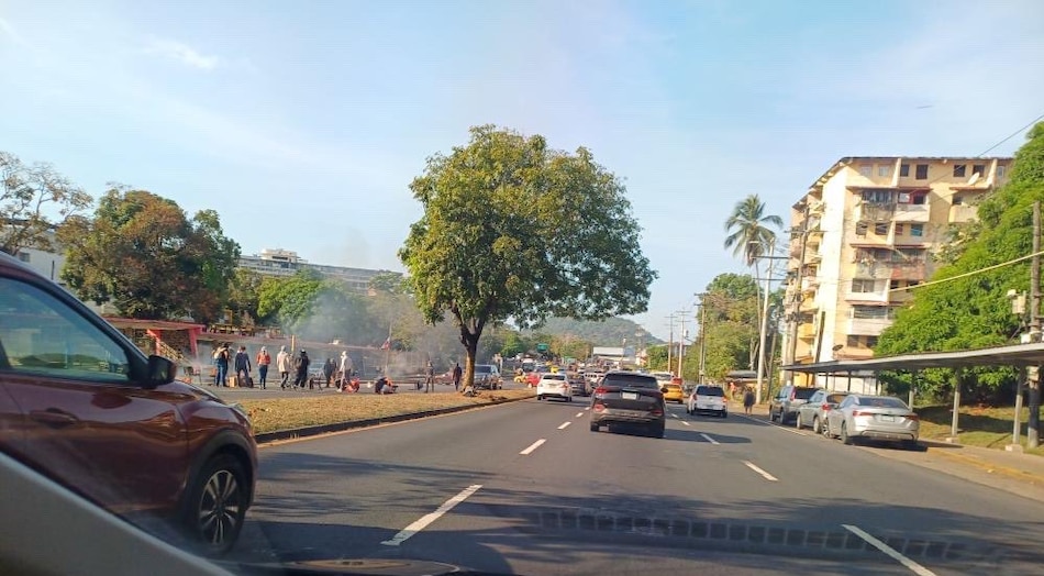 Reabren la vía Transístmica tras protestas contra reformas a la CSS