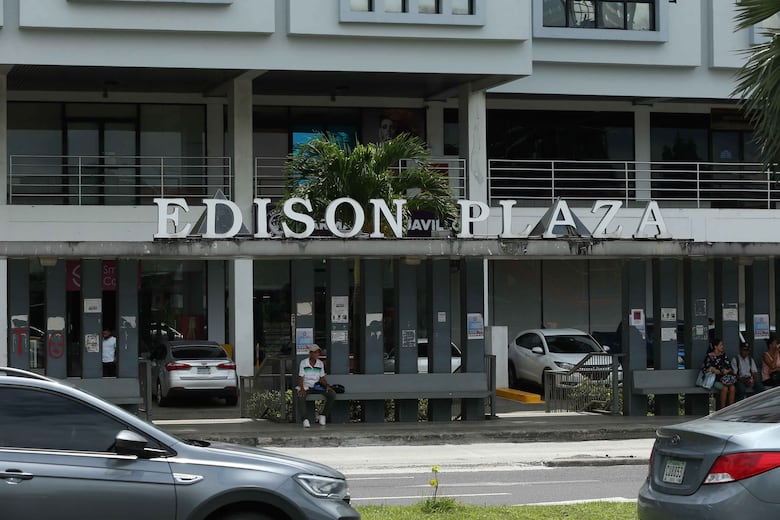 El millonario alquiler de oficinas del MICI en el PH Edison Plaza