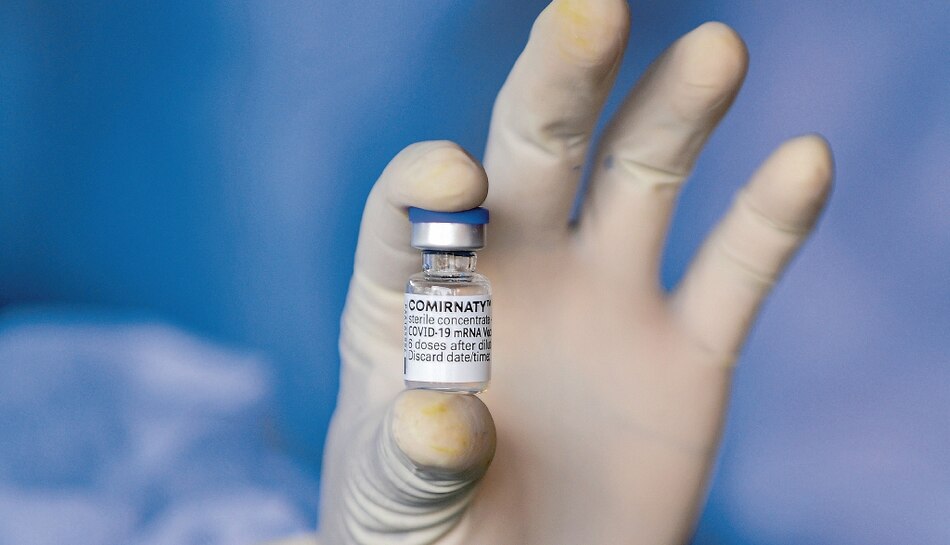 Colombia publica por error contratos con Pfizer y AstraZeneca