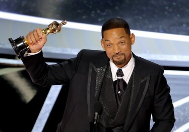 Will Smith se negó a irse de los Óscar tras abofetear a Chris Rock, dice la Academia
