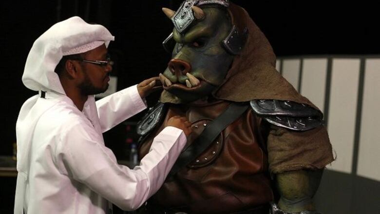 'Star Wars: The Last Jedi' comienza bien en la taquilla mundial