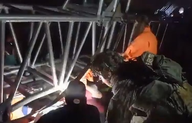 Suben a 5 muertos y 50 heridos tras caída de templete en acto de opositor Máynez en México