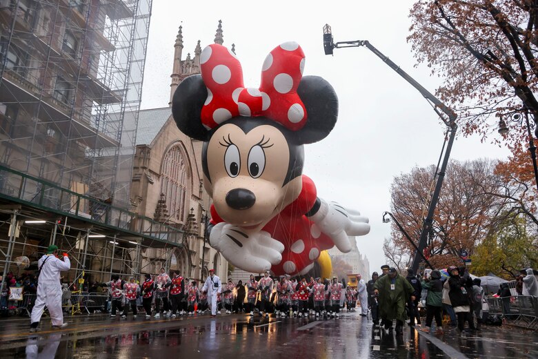 La lluvia protagonizó el tradicional desfile de Acción de Gracias de Macy’s