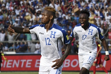 Estados Unidos escapa de Honduras con un agónico empate 1-1