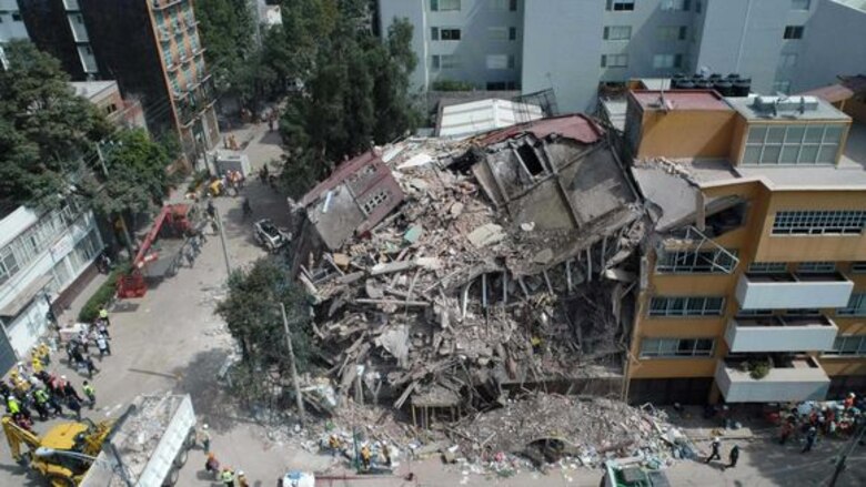 Niña atrapada, símbolo del rescate tras el sismo en México