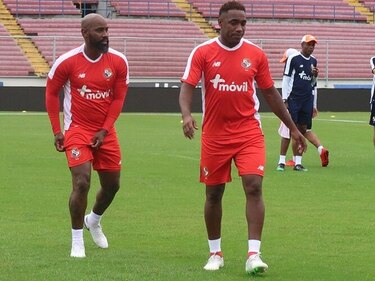 23 minutos para homenajear a Penedo, Baloy, Blas y Tejada