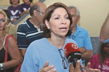 Diputada más votada es objeto de demanda