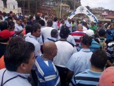 Trabajadores de Mi Bus, en estado de alerta