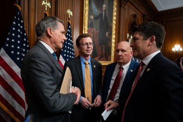 El Congreso de Estados Unidos aprueba una histórica ley de criptomonedas mientras Trump busca convertir al país en la ‘capital cripto del mundo’