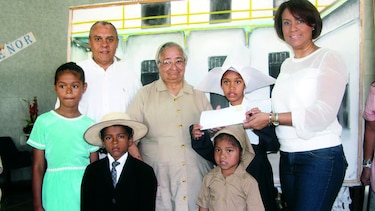 Amarilo, comprometido con la niñez de Malambo