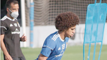Carrasquilla vuelve a los entrenamientos tras larga pausa