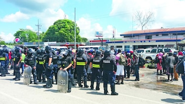 Se agudiza tensión en frontera tico-panameña por migrantes