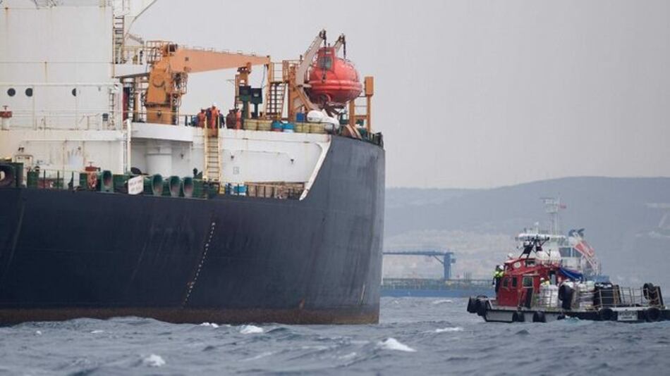 Guardianes de la Revolución de Irán dicen haberse apoderado de un 'petrolero extranjero'