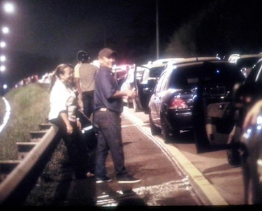 Cientos de conductores afectados por tranque en la vía hacia el puente Centenario