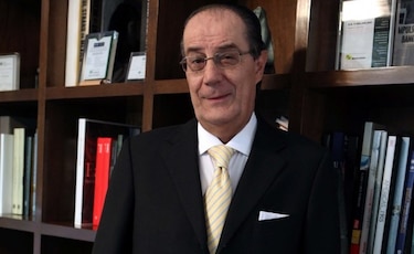 Muere presidente de la Bolsa mexicana tras contraer coronavirus
