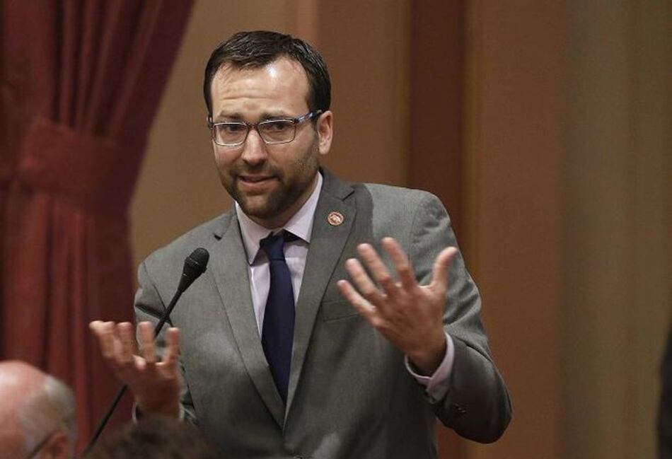 California aprueba trasplante de órganos con VIH