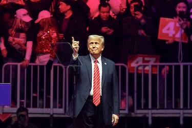 Trump regresa con una investidura sin precedentes y 100 decretos en sus primeras horas
