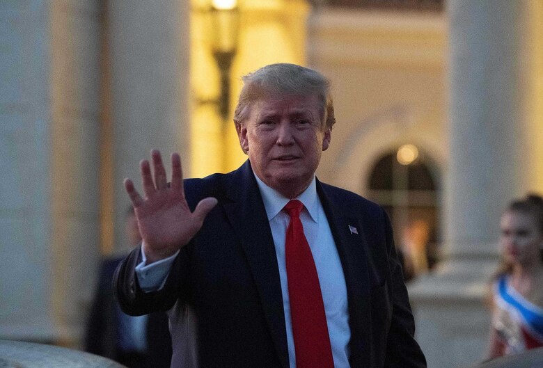 Arranca la primaria demócrata para elegir al rival de Donald Trump en noviembre