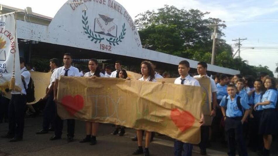 Docentes y estudiantes del colegio José Daniel Crespo decretan paro