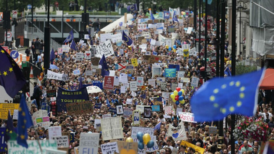 Británicos contrarios al 'brexit' se toman las calles