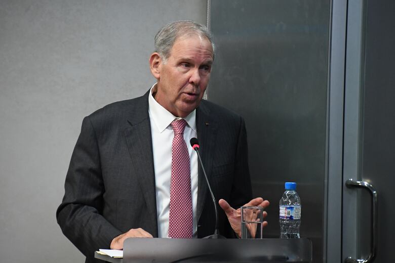 Canciller Martínez Acha compara al embajador de Panamá en Estados Unidos con una ‘estrella de rock’