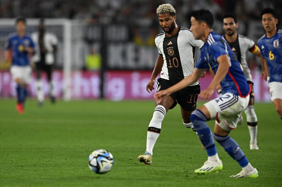 Debacle alemana ante Japón pone al técnico Hansi Flick contra las cuerdas