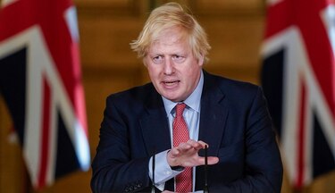 Cae la popularidad de Boris Johnson por el escándalo Cummings