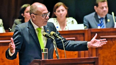 Piden llamar a juicio por corrupción a Jorge Glas