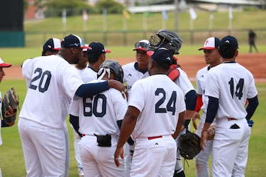 Panamá dominó a Colombia y sigue invicta en béisbol