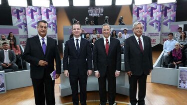 México: insultos entre favoritos en sondeos centran debate