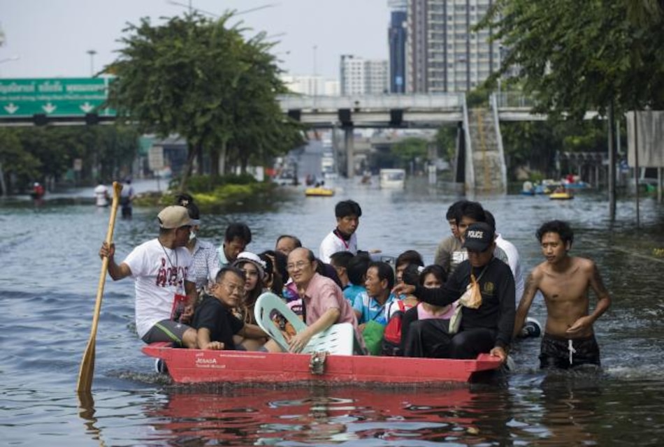 Gobierno de Tailandia intenta calmar el ánimo de afectados por inundaciones