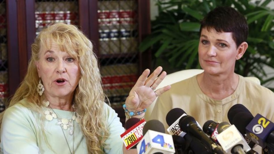 Mujeres piden que se divulguen declaraciones de Cosby