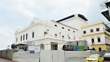 Teatro Nacional sigue cerrado; constructora debe entregar la obra terminada