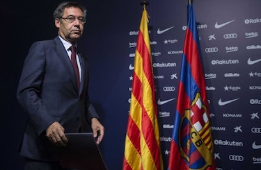 Bartomeu confirma dos dimisiones por el partido a puerta cerrada