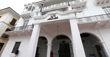 Presidencia no revela información sobre los contratos firmados en la pandemia
