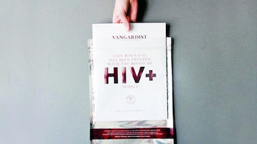 Imprimen revista con sangre VIH+
