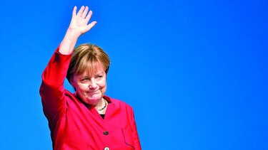 Ángela Merkel seguirá al frente de su partido