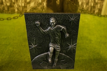 El mausoleo de Pelé abre sus puertas rodeado de fútbol