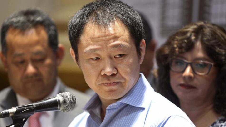 Congreso peruano inicia épico debate sobre destitución de Kenji Fujimori