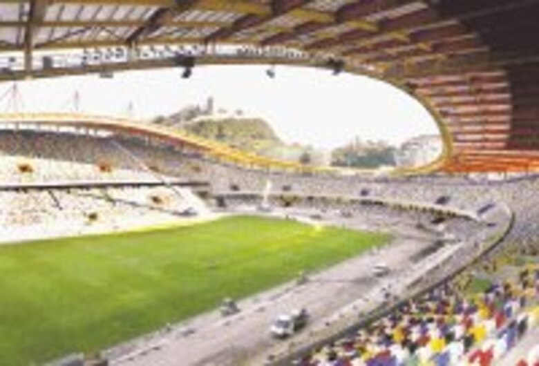 Los estadios de la Eurocopa 2004