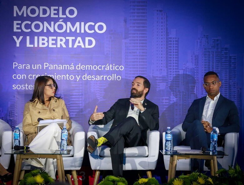 290 mil jubilados dependen de un sistema quebrado, mientras que pocos trabajadores ahorran en fondos privados