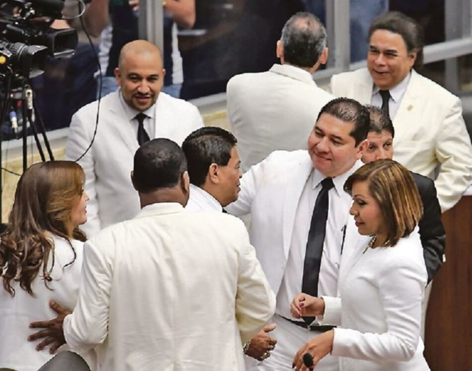 Revocatoria de mandato, ¿ideología o política?