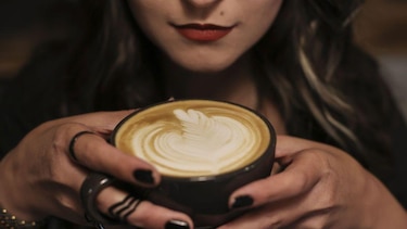 Por qué el café estimula mucho a algunas personas y tiene pocos efectos en otras