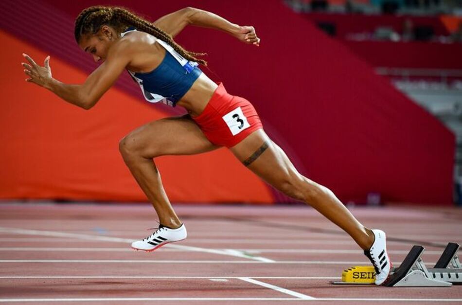 Panameña Woodruff avanza a semifinales en 400 metros vallas