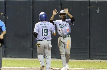 Darién pelea en la parte alta; Campos y Castillo lideran el bateo