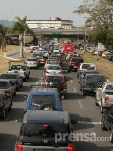 Estado de estrés pone en riesgo a capitalinos, advierten psiquiatras